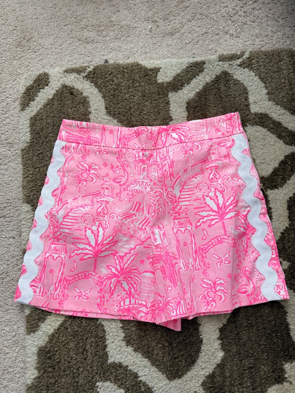 Lilly Pulitzer Pink Tropical Print Women’s Shorts with White Trim
